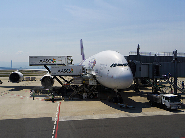 <出発の飛行機>写真1